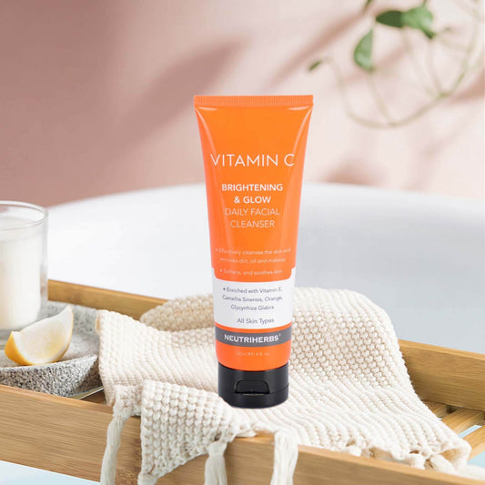 Vitamin C Brightening & Glow Daily Facial Cleanser